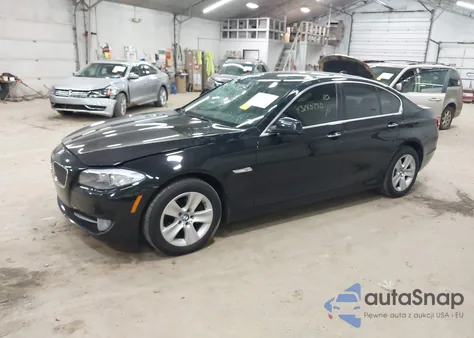 2013 BMW 528I xDrive z USA, uszkodzony, nr VIN WBAXH5C55DD111828